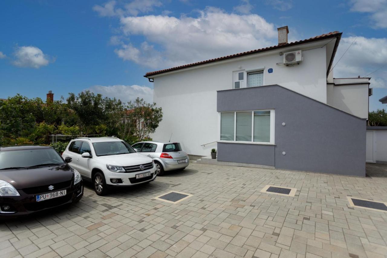 Apartamento Adrijana 2 Krk Town Exterior foto